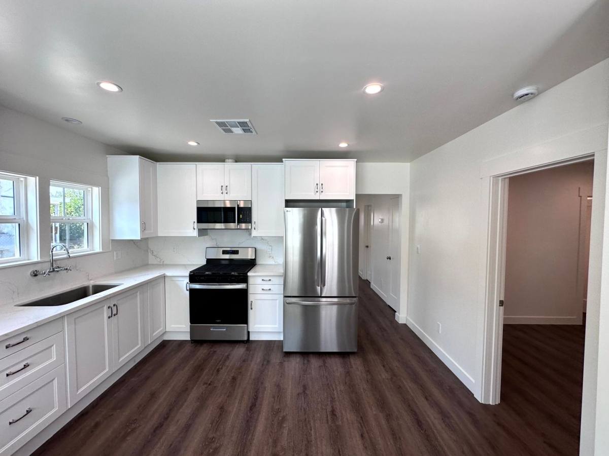 Apartment for rent at 1456-1460 N Ricardo St, Los Angeles, CA 90033