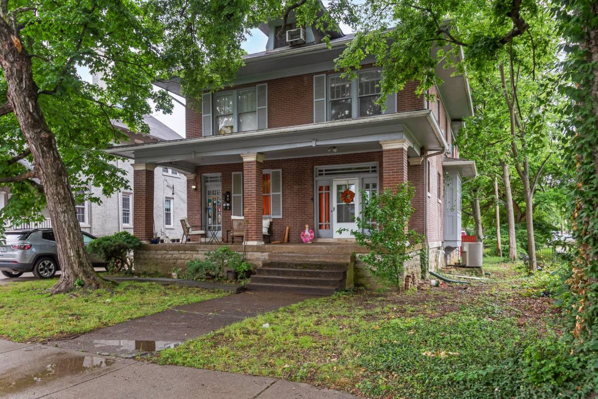 Apartment for rent at 2111 Belmont Blvd, Nashville, TN 37212