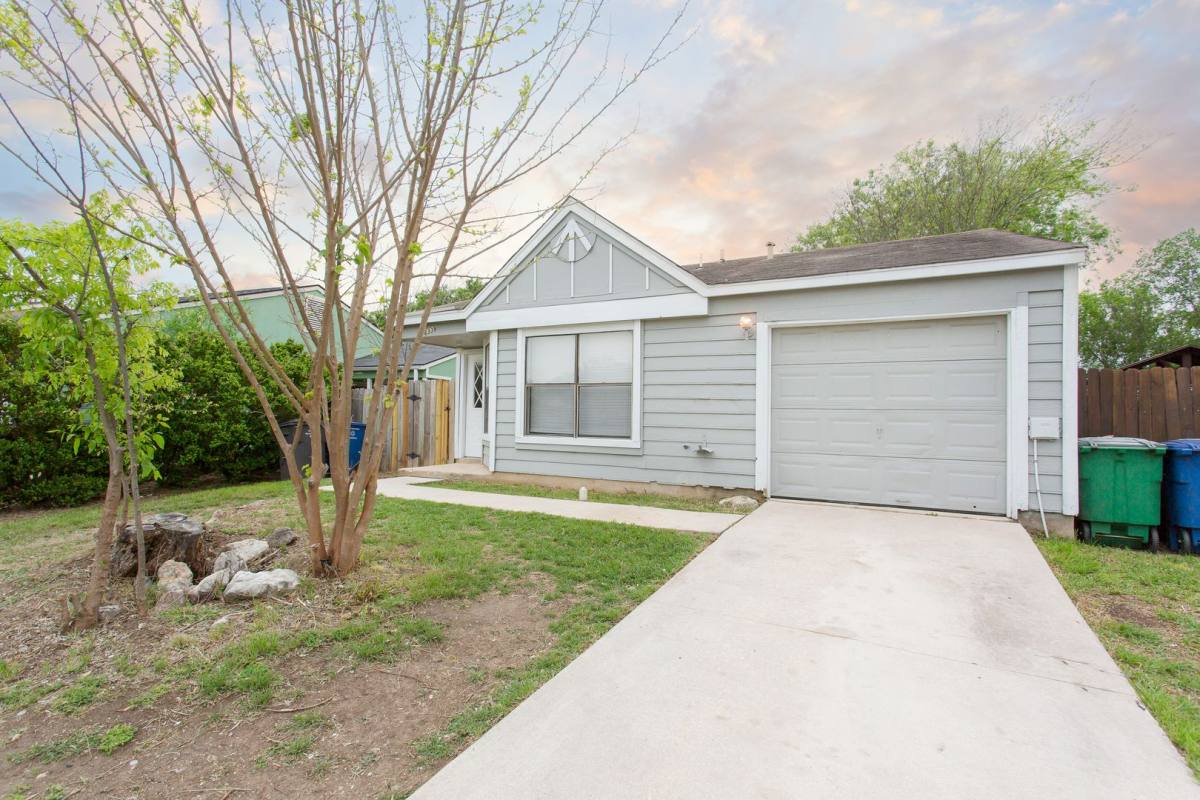 House for rent at 6339 Village Club, San Antonio, TX 78250