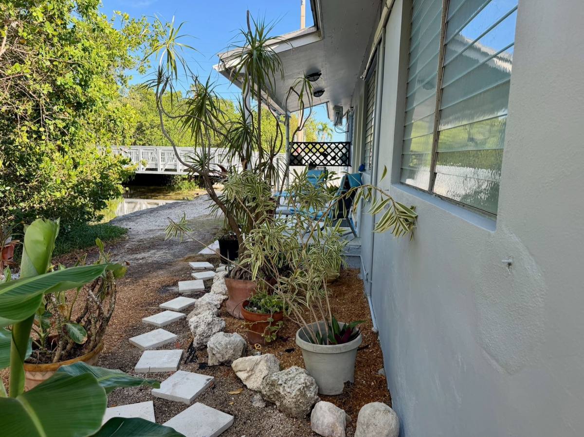 Apartment for rent at 2627 Staples Ave, Key West, FL 33040