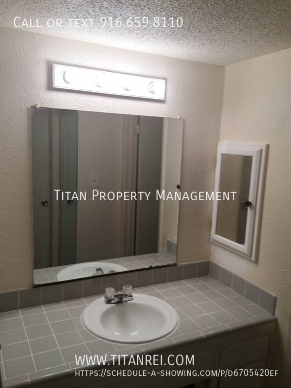 Apartment for rent at 770 Carro Dr #1, Sacramento, CA 95825