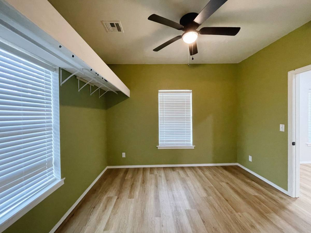 House for rent at 614 N 10th St, Collinsville, OK 74021