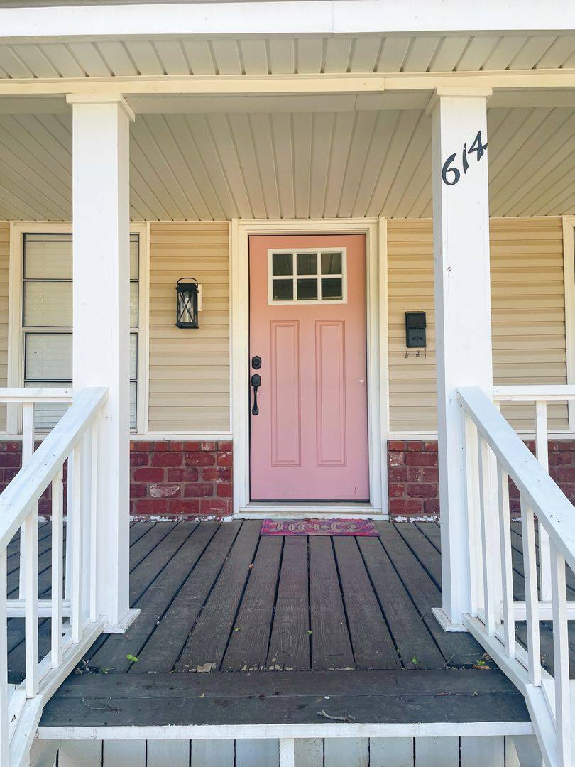 House for rent at 614 N 10th St, Collinsville, OK 74021