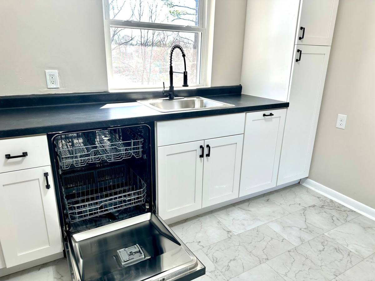 Apartment for rent at 2722 Riedling Dr, Louisville, KY 40206