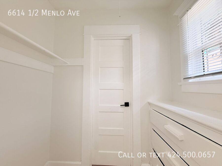 Apartment for rent at 6614 1 2 Menlo Ave, Los Angeles, CA 90044