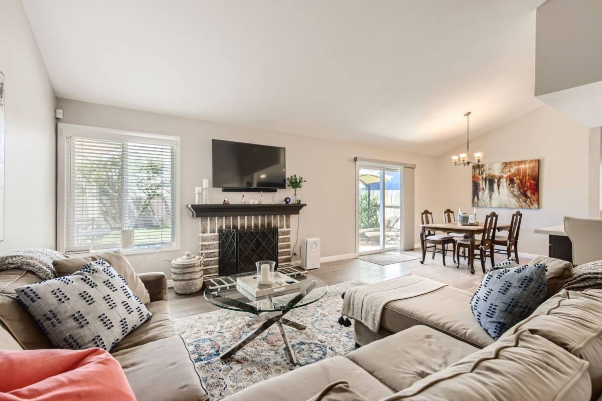 House for rent at 749 Sherwood Dr, Oceanside, CA 92058