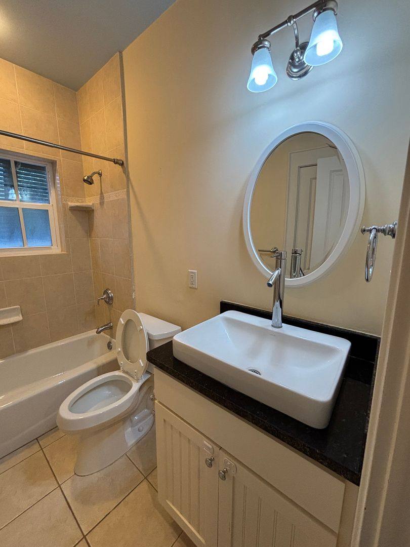 Townhouse for rent at 219 Oyster Point Dr, Midway, GA 31320