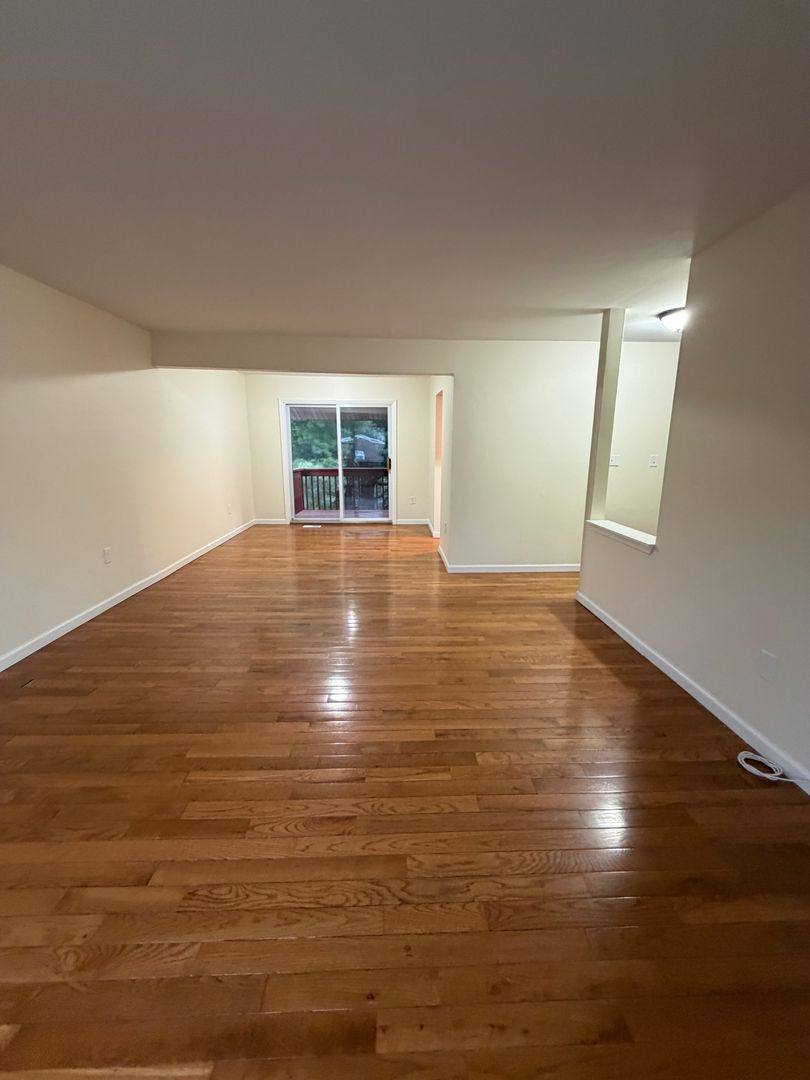 Apartment for rent at 40-91 Fox Hill Dr, Dover, NJ 07801