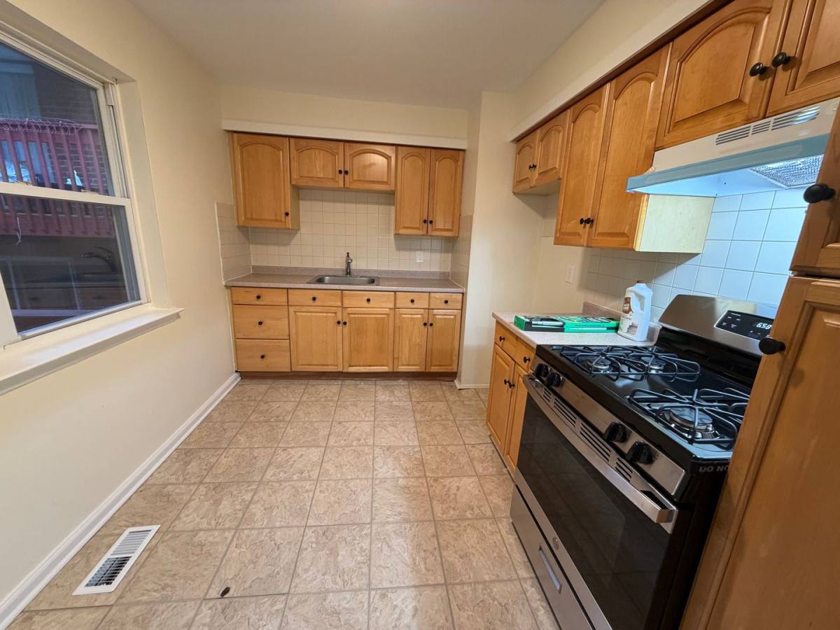 Apartment for rent at 40-91 Fox Hill Dr, Dover, NJ 07801