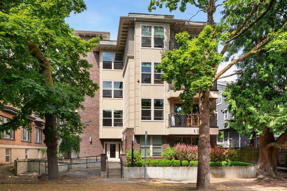 Apartment for rent at 1811 17th Ave, Seattle, WA 98122