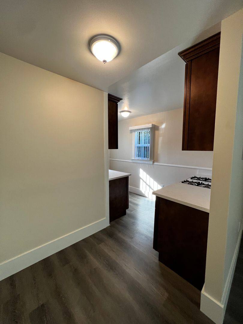 Apartment for rent at 605-609 S Adams St, Glendale, CA 91205