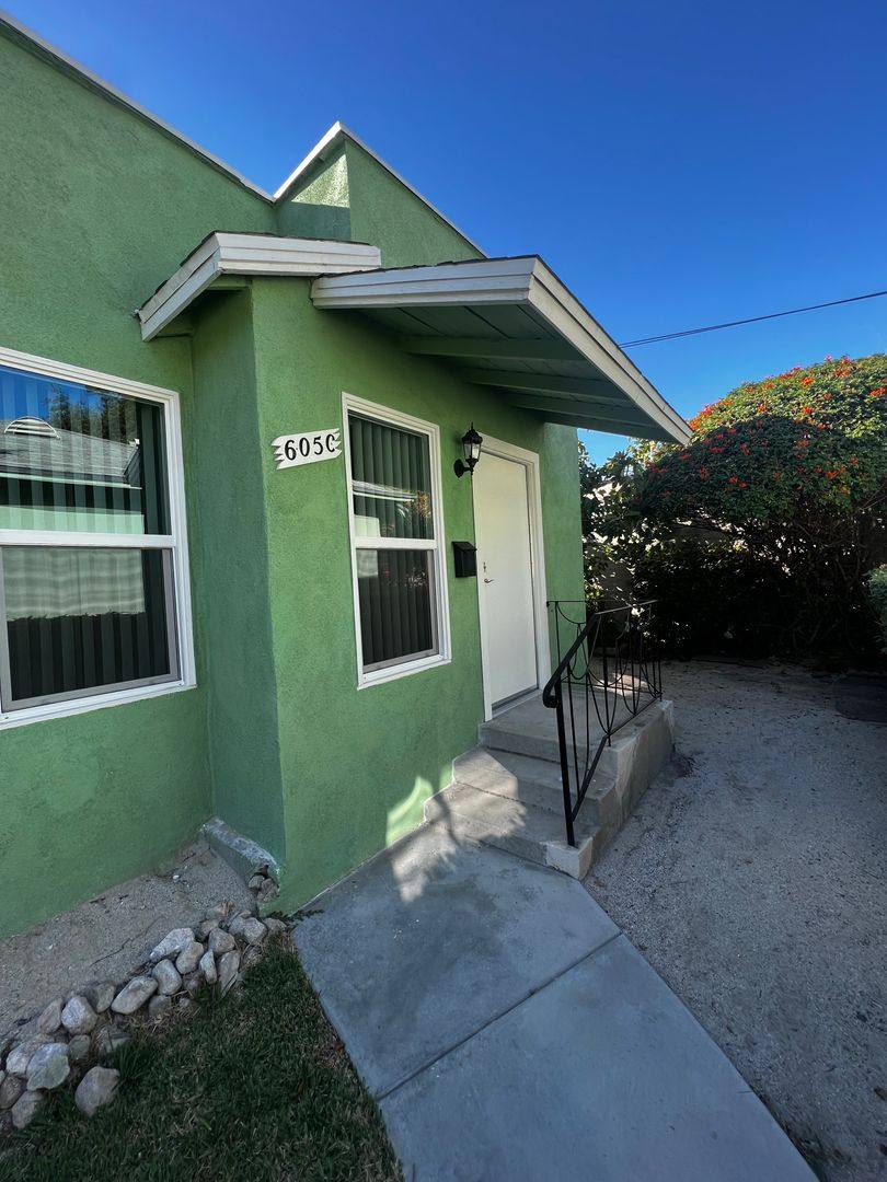 Apartment for rent at 605-609 S Adams St, Glendale, CA 91205