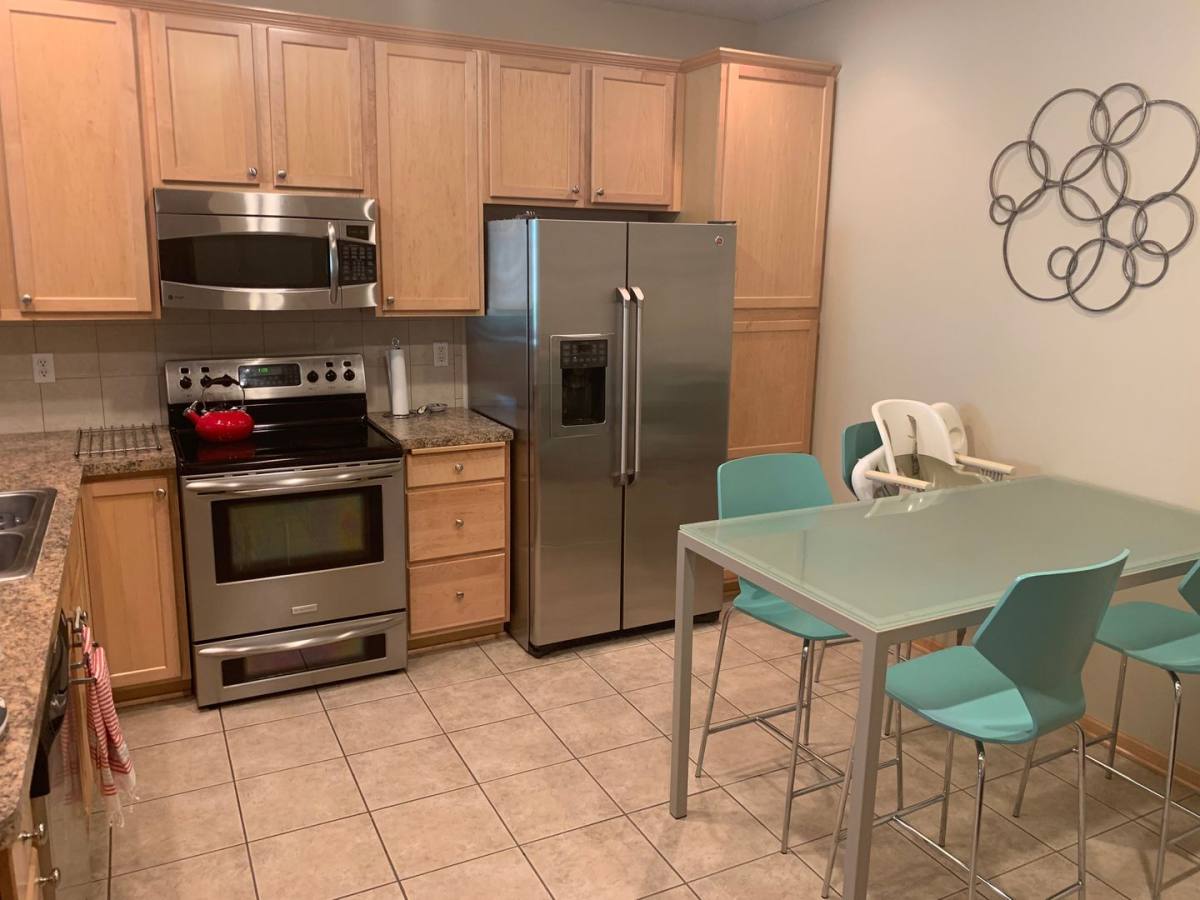Townhouse for rent at 13805 53rd Ave N, Minneapolis, MN 55446