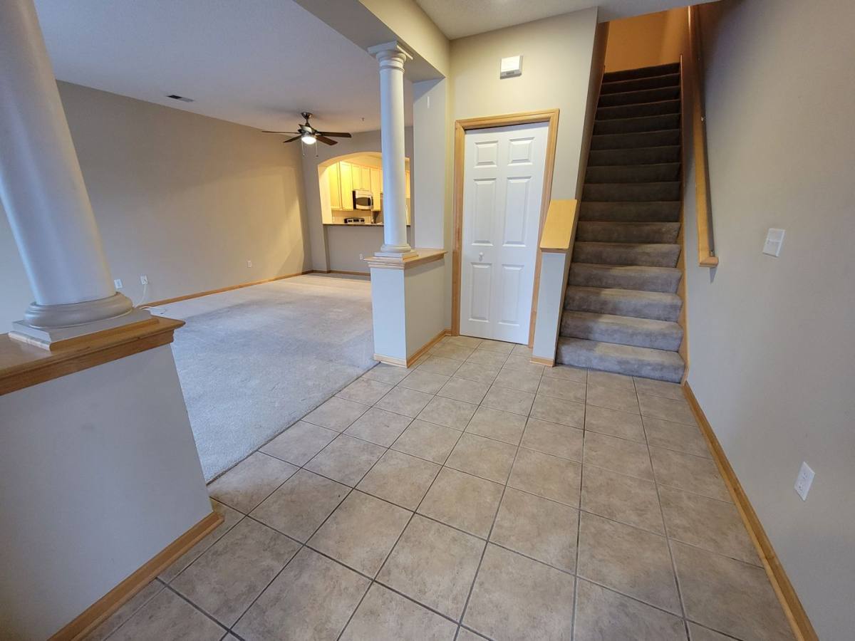 Townhouse for rent at 13805 53rd Ave N, Minneapolis, MN 55446