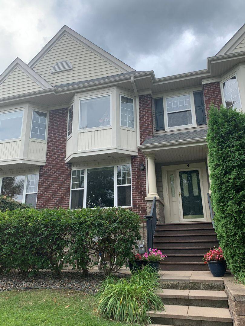 Townhouse for rent at 13805 53rd Ave N, Minneapolis, MN 55446