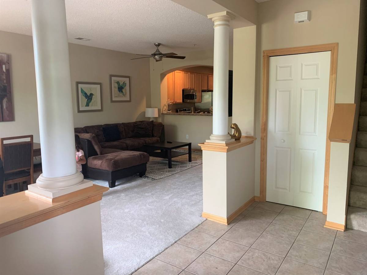 Townhouse for rent at 13805 53rd Ave N, Minneapolis, MN 55446