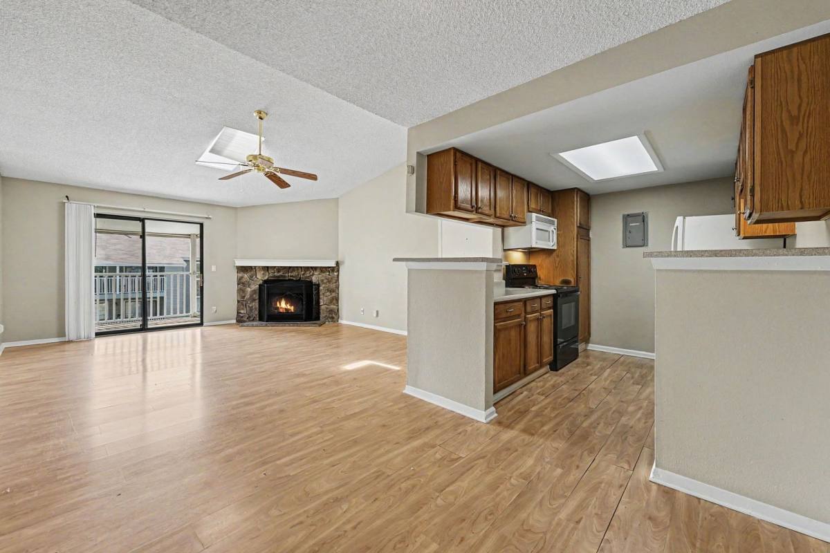 Apartment for rent at 902 S Walden St, Aurora, CO 80015
