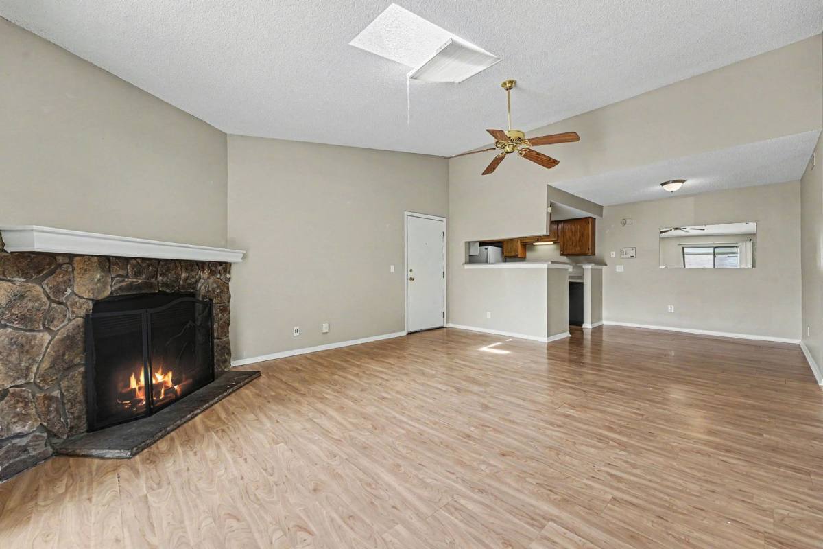 Apartment for rent at 902 S Walden St, Aurora, CO 80015