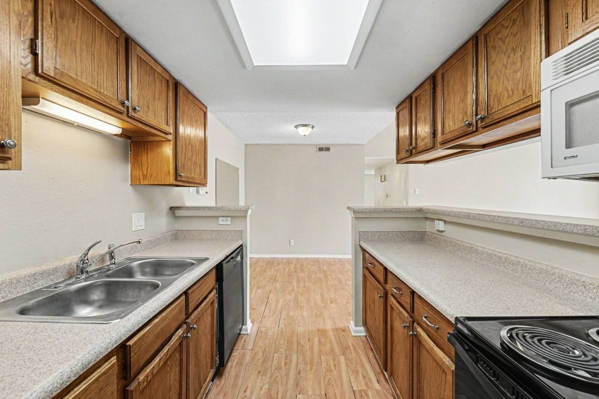 Apartment for rent at 902 S Walden St, Aurora, CO 80015