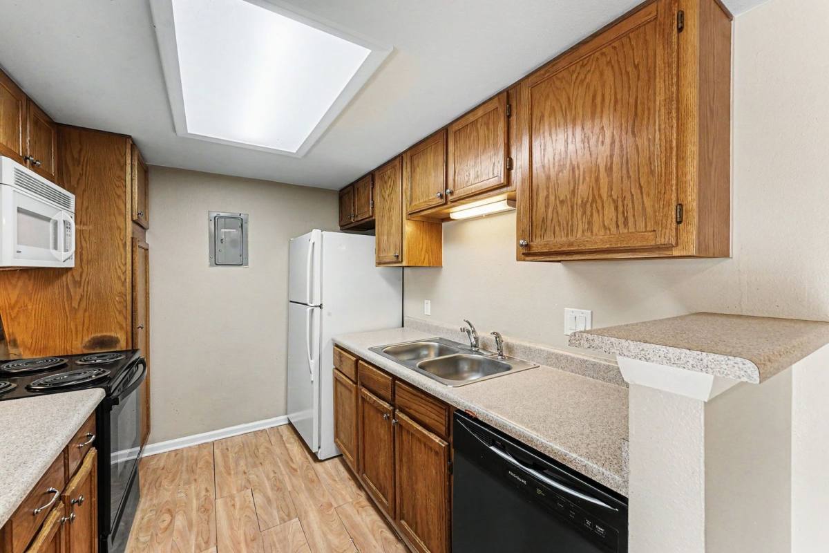 Apartment for rent at 902 S Walden St, Aurora, CO 80015