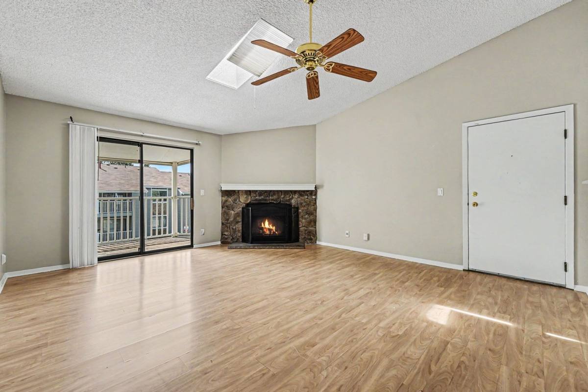 Apartment for rent at 902 S Walden St, Aurora, CO 80015