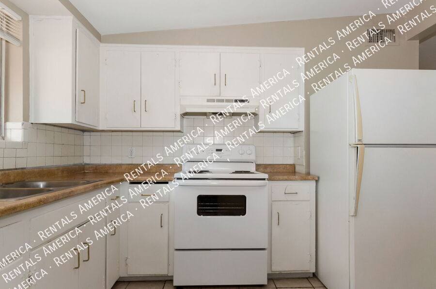 House for rent at 404 E Yavapai Rd, Tucson, AZ 85705