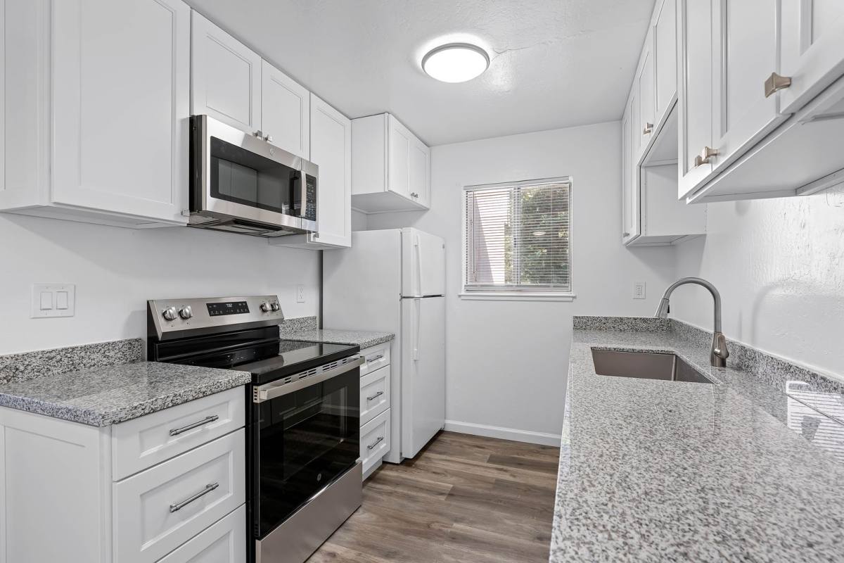 Apartment for rent at 931-939 Golden Gate Dr, Napa, CA 94559