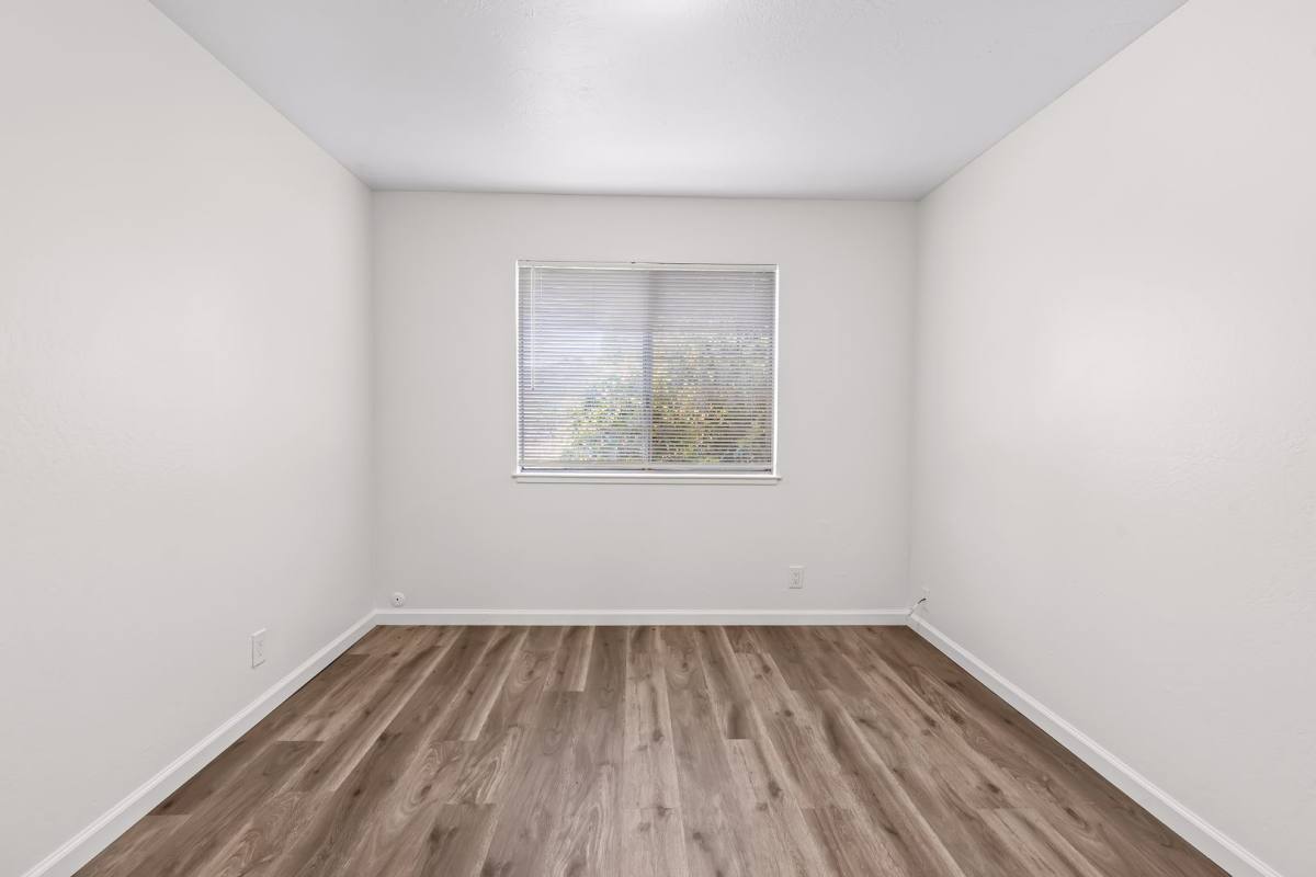 Apartment for rent at 931-939 Golden Gate Dr, Napa, CA 94559