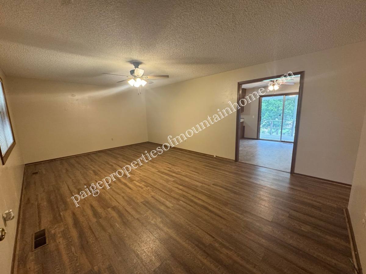 House for rent at 1309 Post Oak Rd, Mountain Home, AR 72653