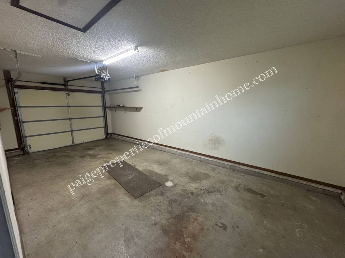 House for rent at 1309 Post Oak Rd, Mountain Home, AR 72653
