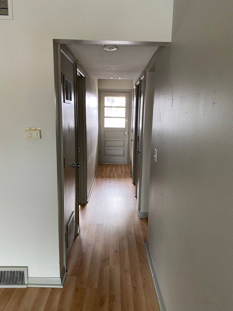 Apartment for rent at 900 Elder Lane, Des Moines, IA 50315