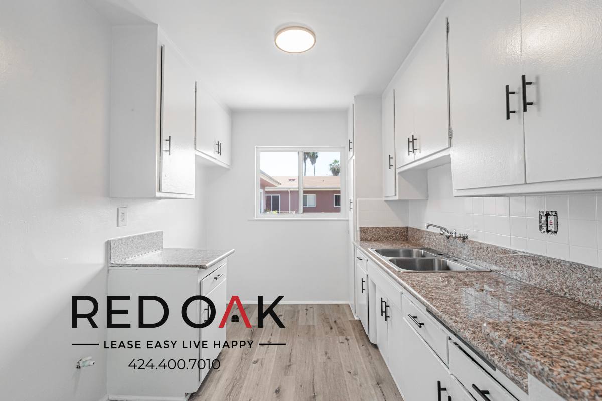 Condo for rent at 3925 Roxanne Ave #19, Los Angeles, CA 90008