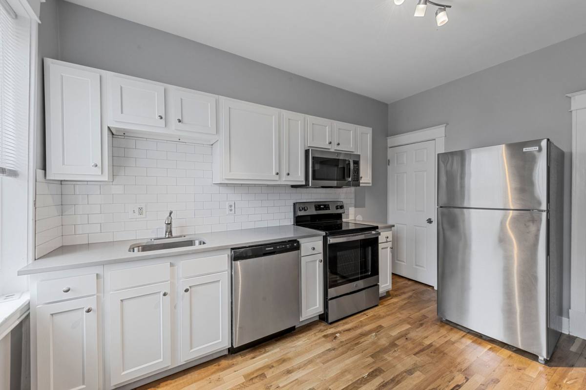 Apartment for rent at 4006-12 Detonty, Saint Louis, MO 63110