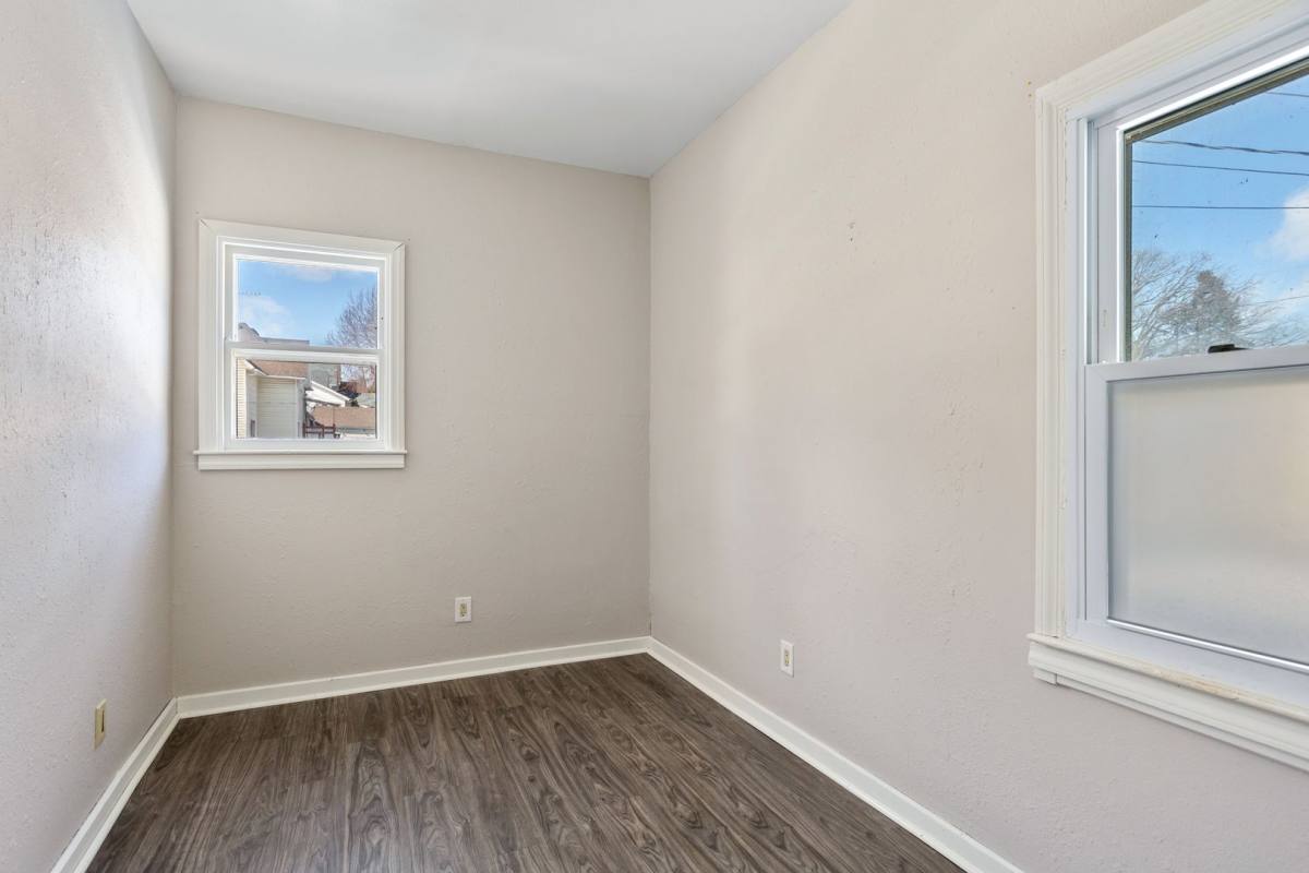 Apartment for rent at 120 W 5th St, Kaukauna, WI 54130