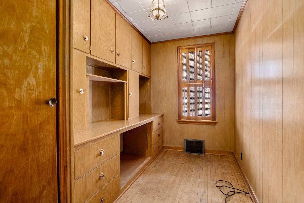 Apartment for rent at 120 W 5th St, Kaukauna, WI 54130