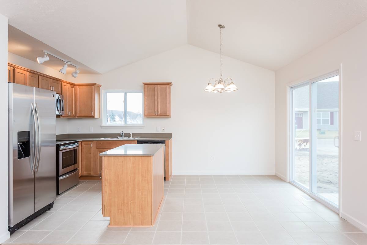 Townhouse for rent at 9 Red Plank Way, Rochester, NY 14624