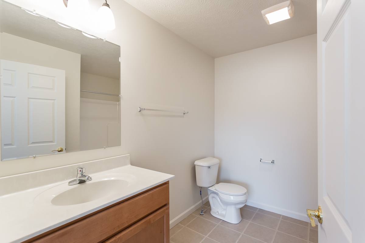 Townhouse for rent at 9 Red Plank Way, Rochester, NY 14624