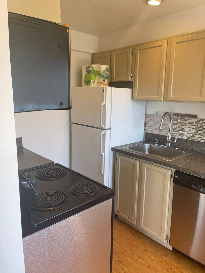Condo for rent at 1800 Taylor Ave N, Seattle, WA 98109