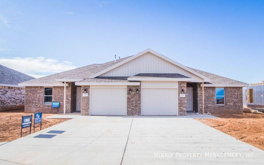 Townhouse for rent at 12008 Essex Ave #B, Lubbock, TX 79424
