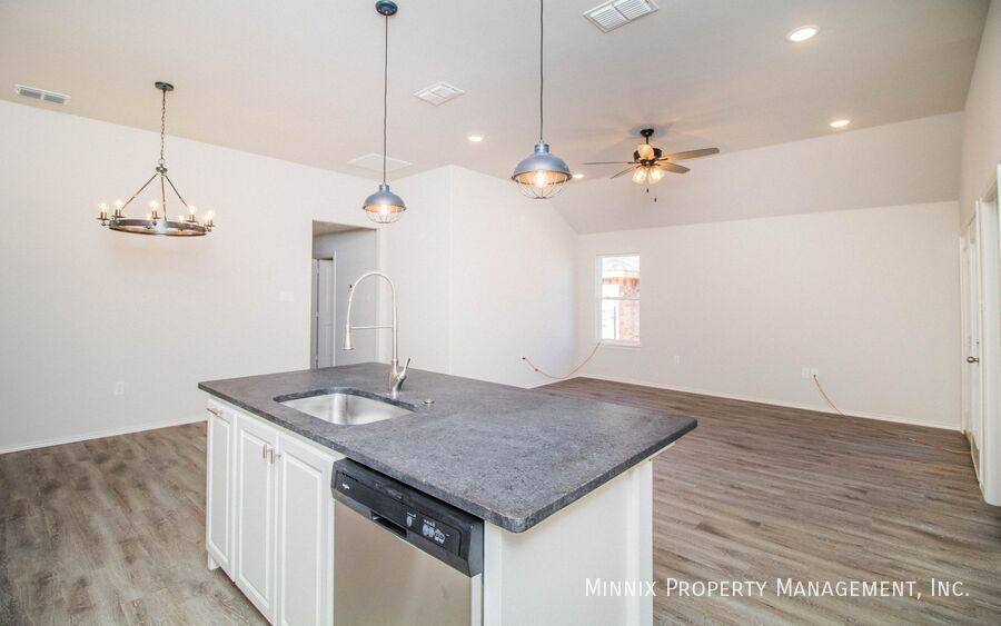 Townhouse for rent at 12008 Essex Ave #B, Lubbock, TX 79424
