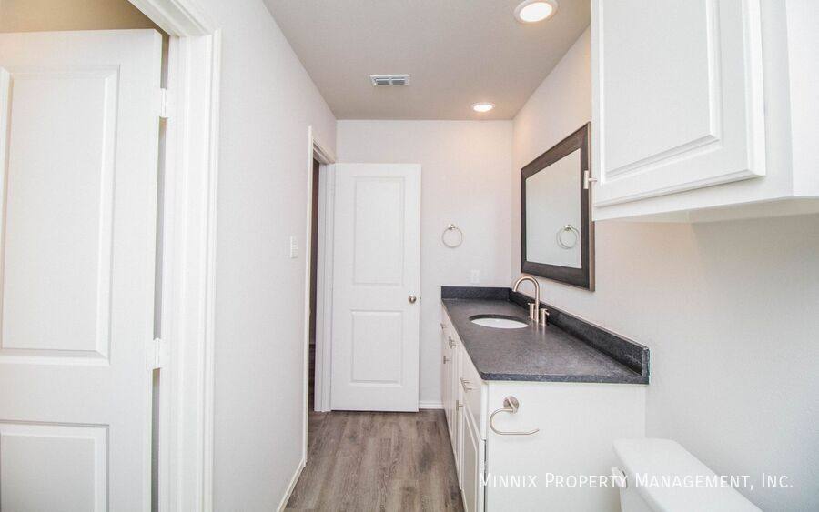 Townhouse for rent at 12008 Essex Ave #B, Lubbock, TX 79424