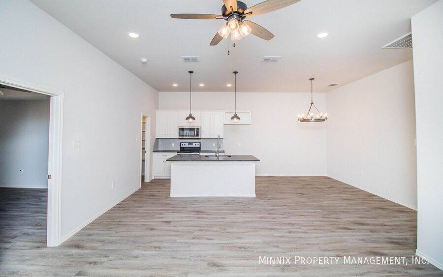 Townhouse for rent at 12008 Essex Ave #B, Lubbock, TX 79424