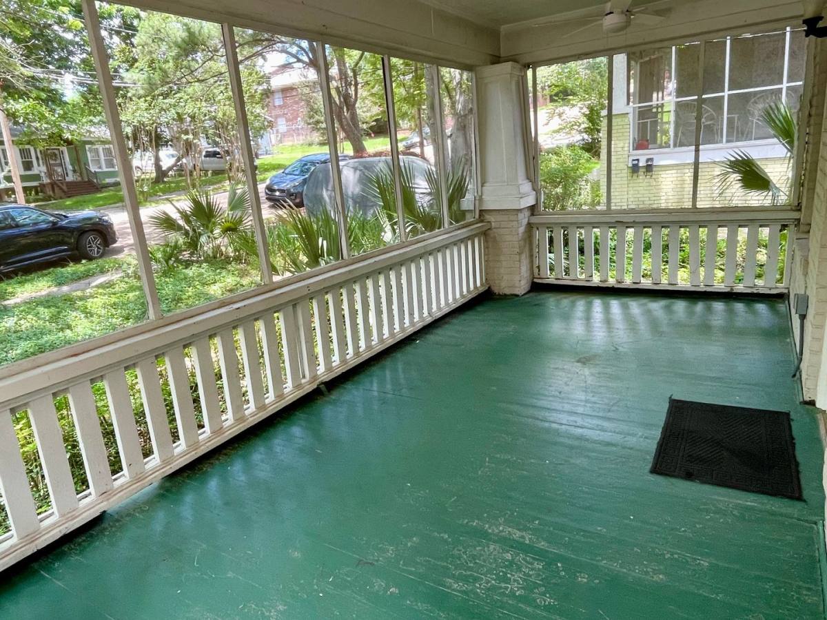 Apartment for rent at 816 Madison St, Jackson, MS 39202