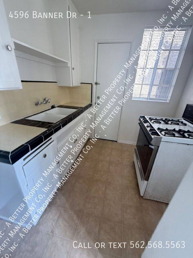 Apartment for rent at 4596 Banner Dr #1, Long Beach, CA 90807