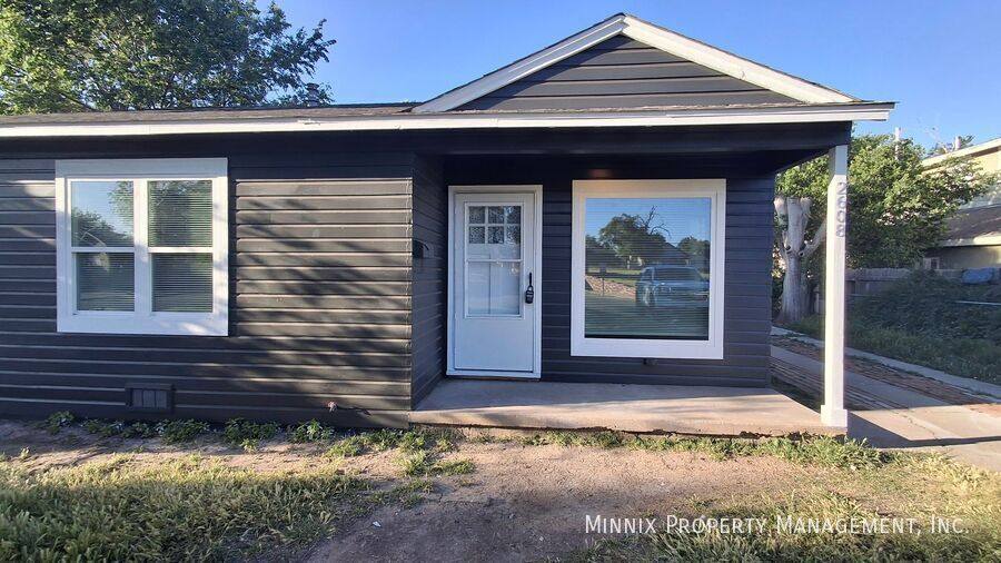 House for rent at 2608 6th Ave, Canyon, TX 79015