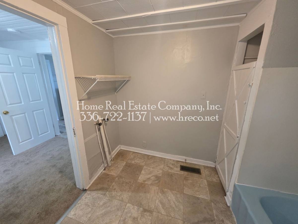 Apartment for rent at 2601 Machine St, Winston Salem, NC 27105