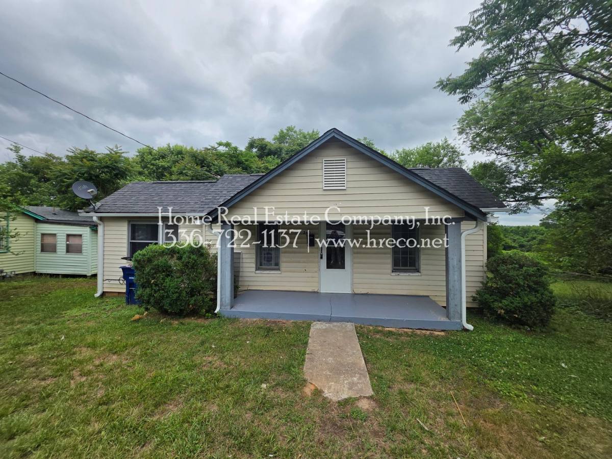 Apartment for rent at 2601 Machine St, Winston Salem, NC 27105
