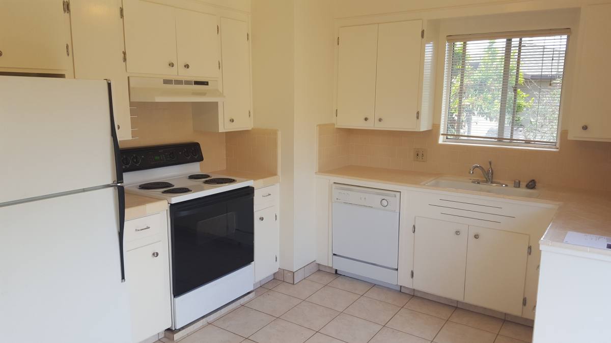 Apartment for rent at 1025 Williams Way, Mountain View, CA 94040