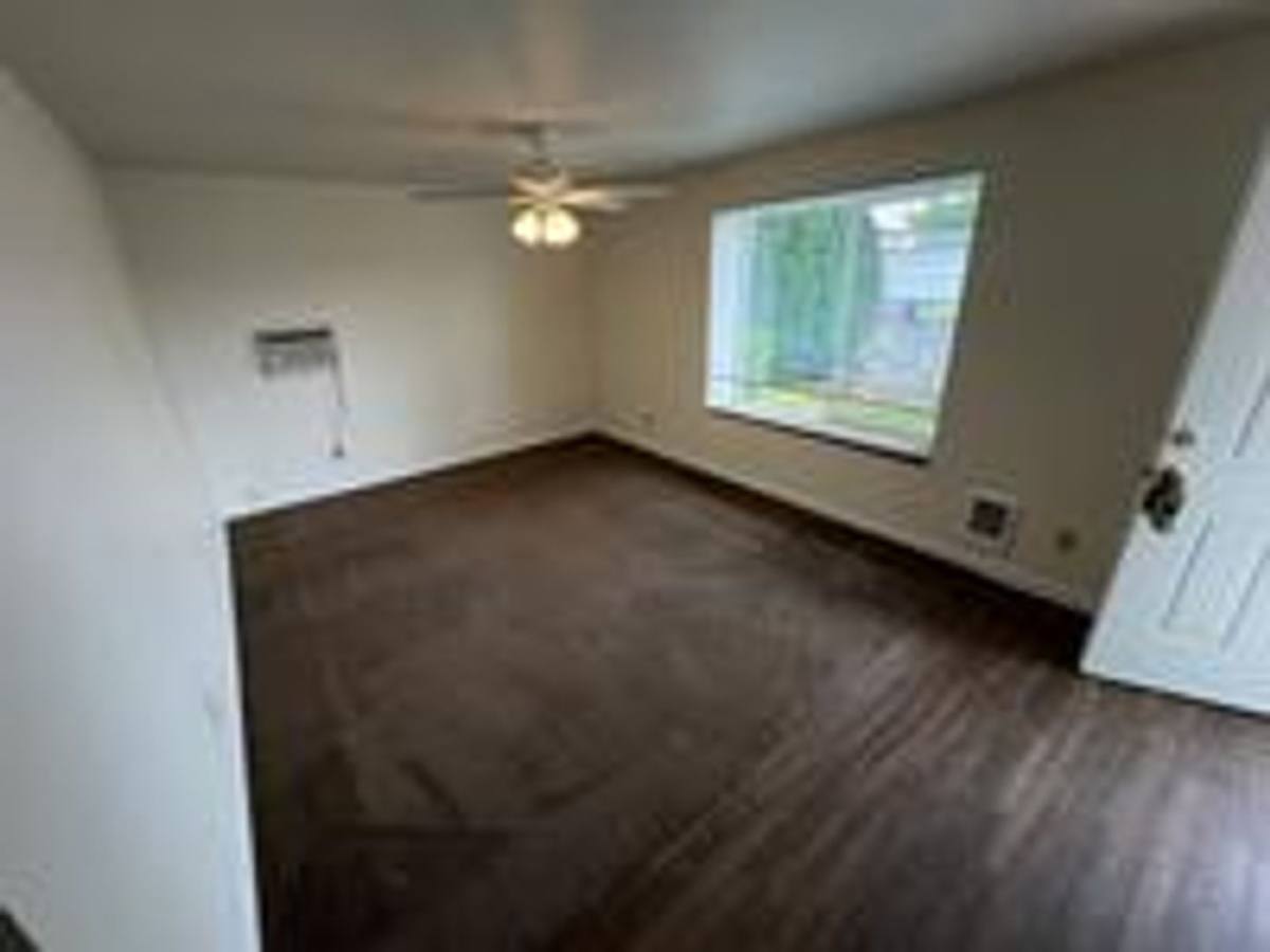 Townhouse for rent at 3996 Linn Ave SE, Albany, OR 97322