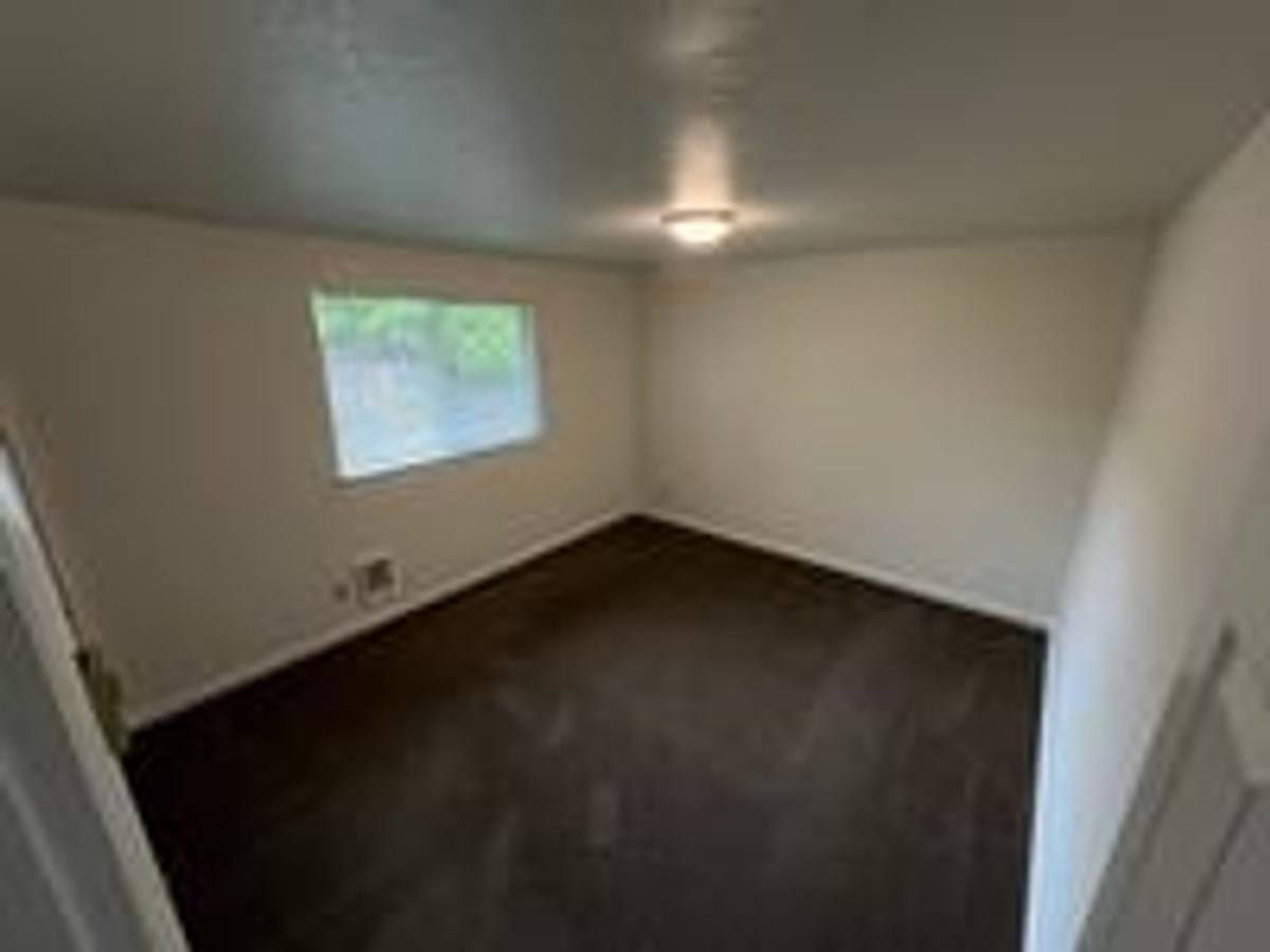 Townhouse for rent at 3996 Linn Ave SE, Albany, OR 97322